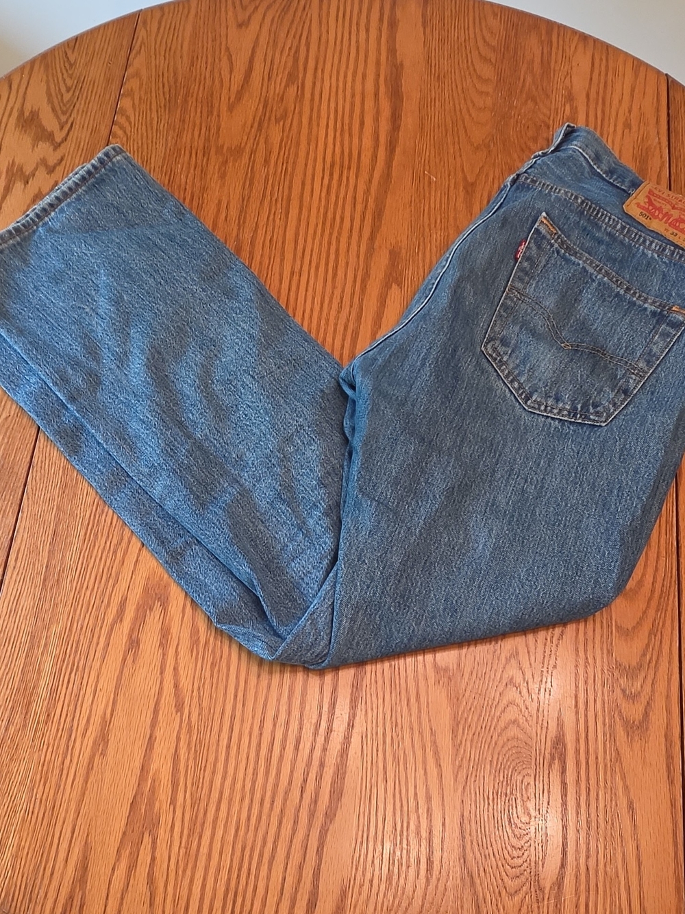 Levi's Men's 501 Medium Blue Straight-Leg Jeans Size 33-32